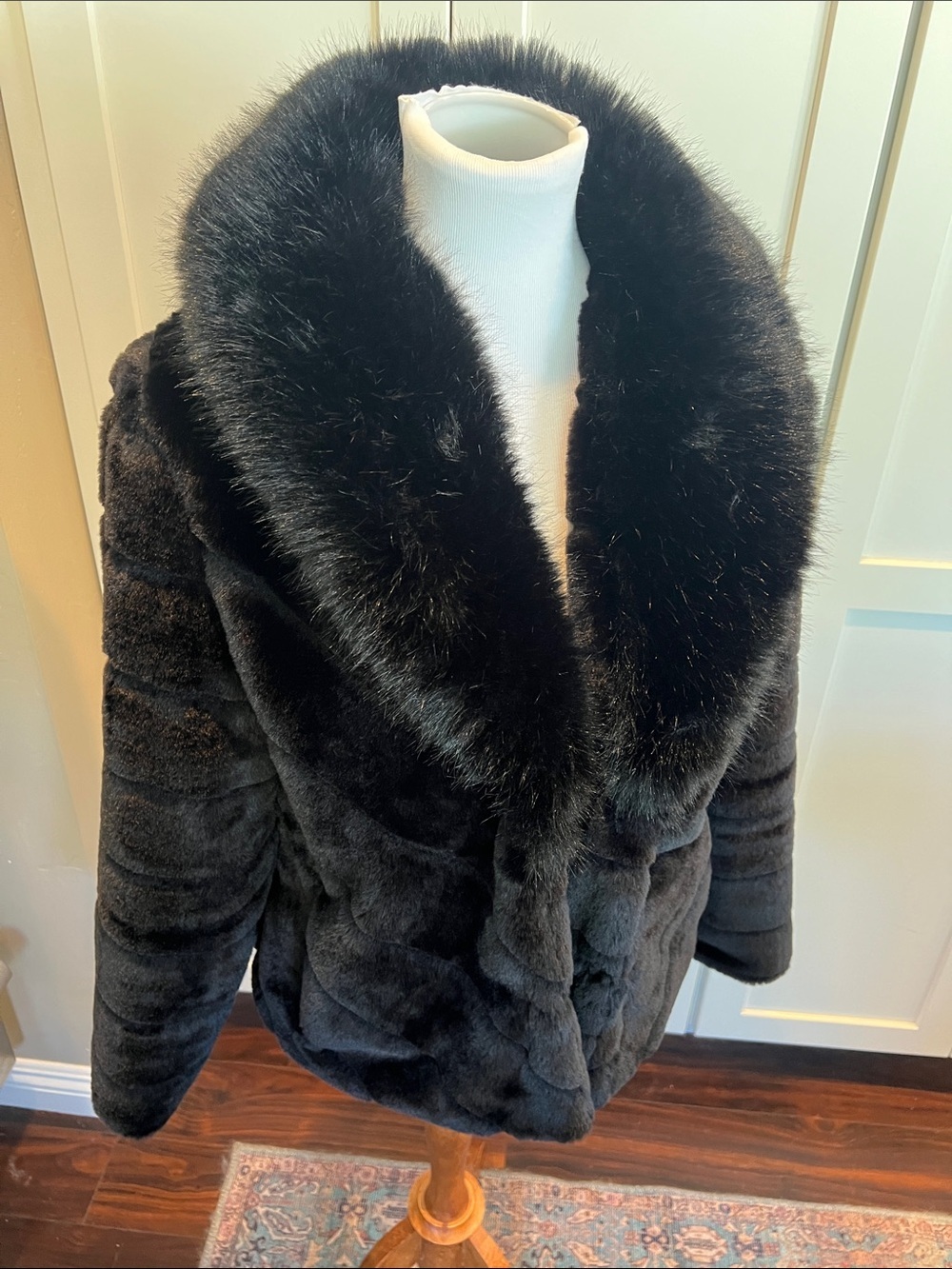 Cavalini Black Faux Fur Shawl-Collar Teddy Jacket Size L EUC - Picture 8 of 8